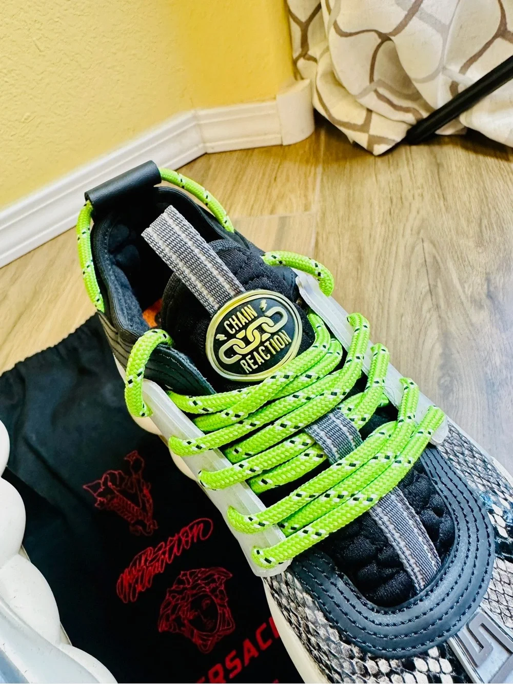 Versace chain reaction
